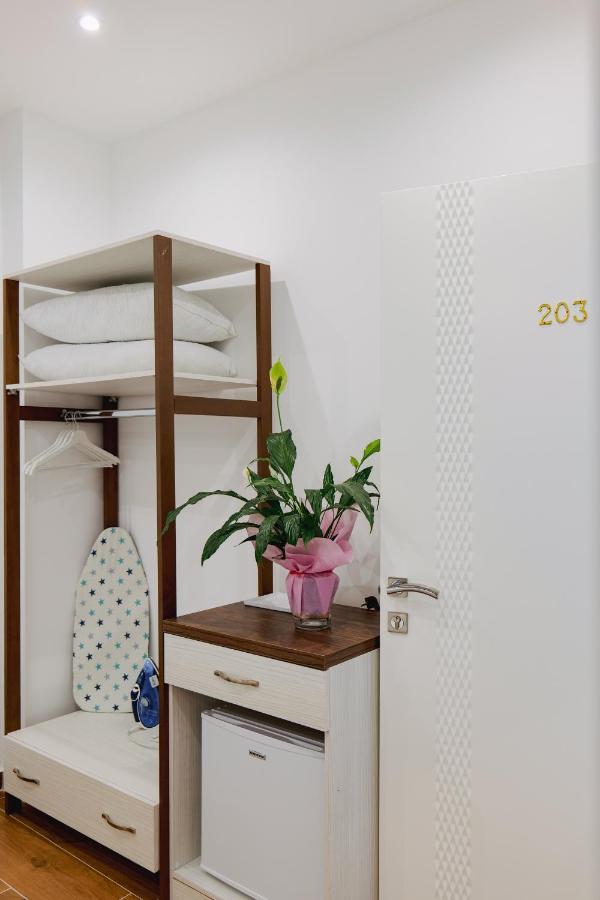 Eden Suites & Apartments ساراندا المظهر الخارجي الصورة