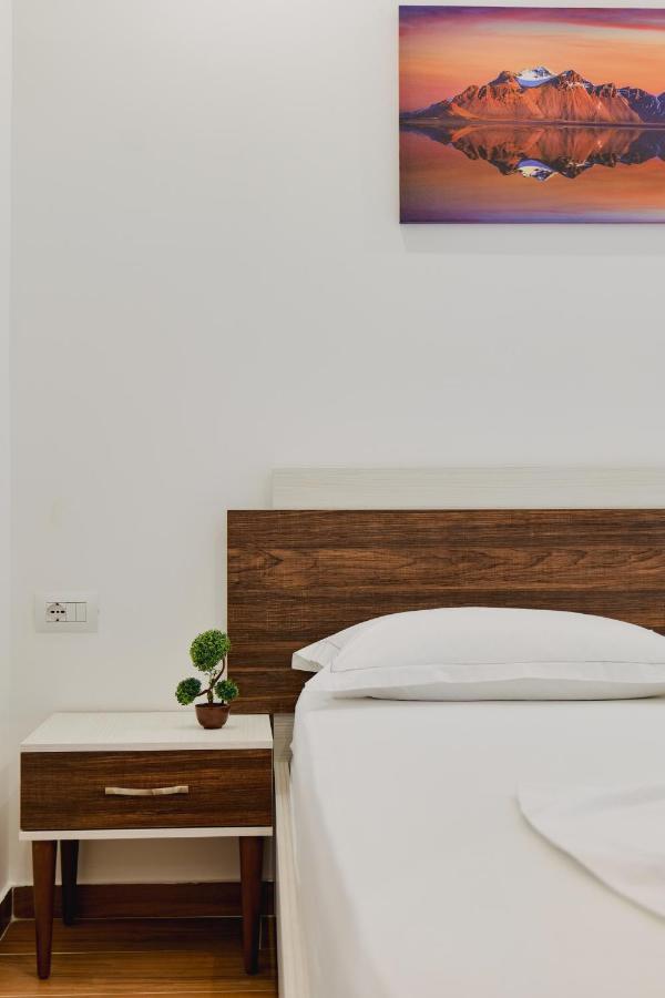 Eden Suites & Apartments ساراندا المظهر الخارجي الصورة